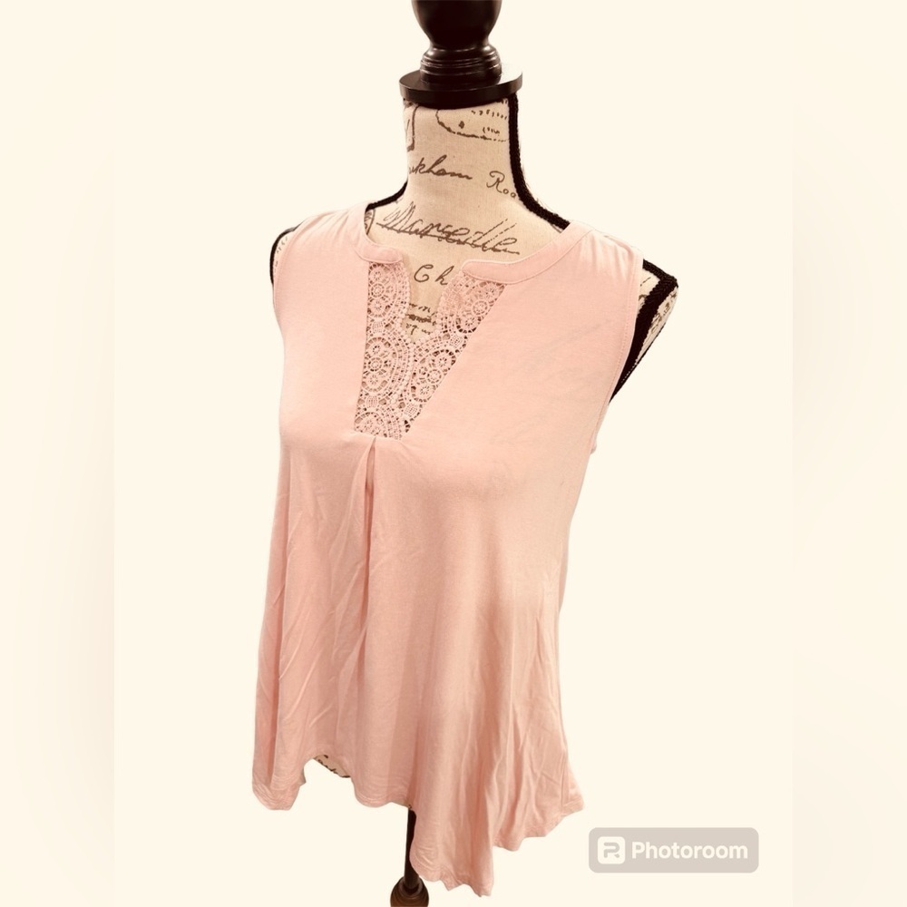 Adrianna Papell Sleeveless Pale Pink Tank Top Womens Small Sharkbite Hem